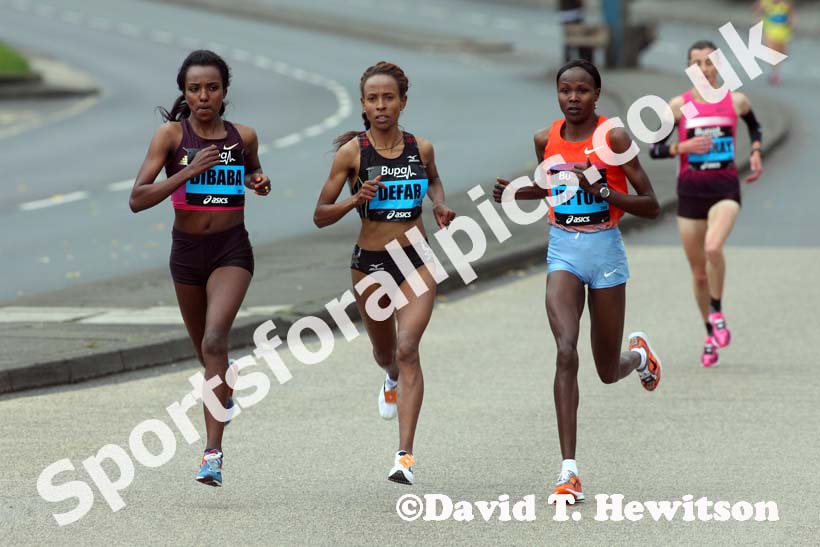 Tirunesh Dibaba, Meseret Defar and Priscah Jeptoo start to move away from the rest of the field in the BUPA Great North Run.